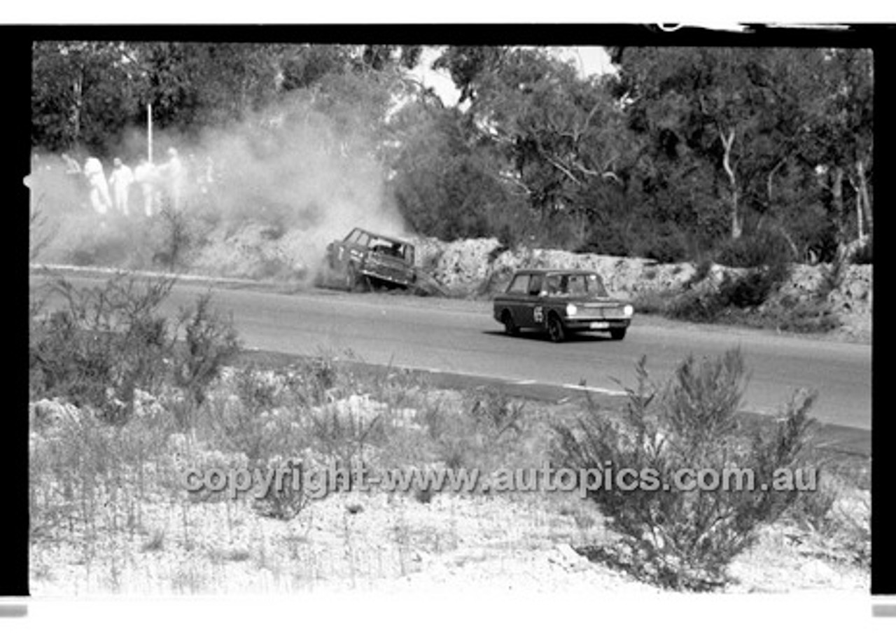 D. Frazer Hillman Imp & R. Johnson Datsun 1000 - Amaroo Park 31th May 1970 - 70-AM31570-119