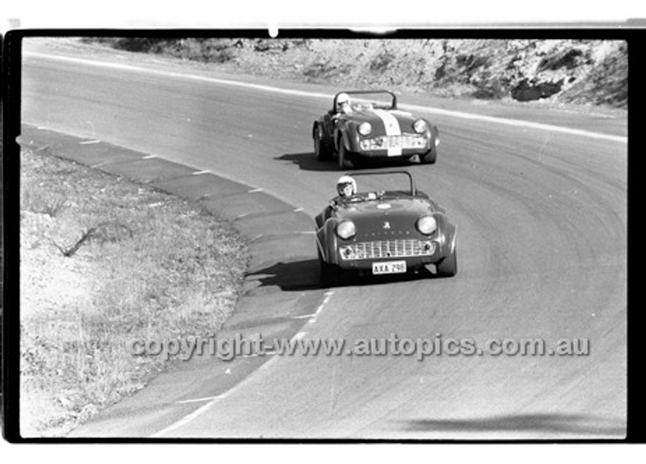 B. Campbell Triumph TR3A - Amaroo Park 31th May 1970 - 70-AM31570-246