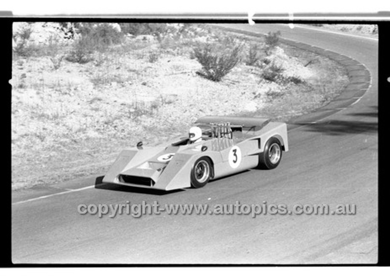 Fred Gibson R&T Chev - Amaroo Park 31th May 1970 - 70-AM31570-247