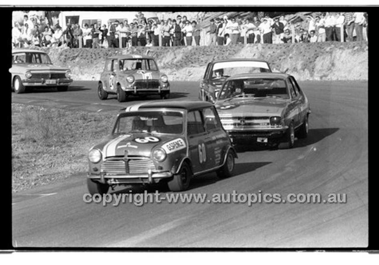 G. Spence Austin Cooper S - Amaroo Park 31th May 1970 - 70-AM31570-318