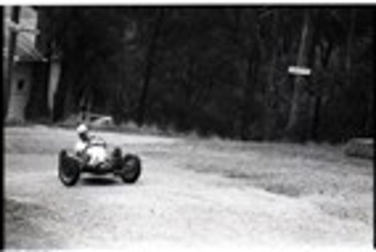 Hepburn Springs - All images from 1960 - Photographer Peter D'Abbs - Code HS60-2