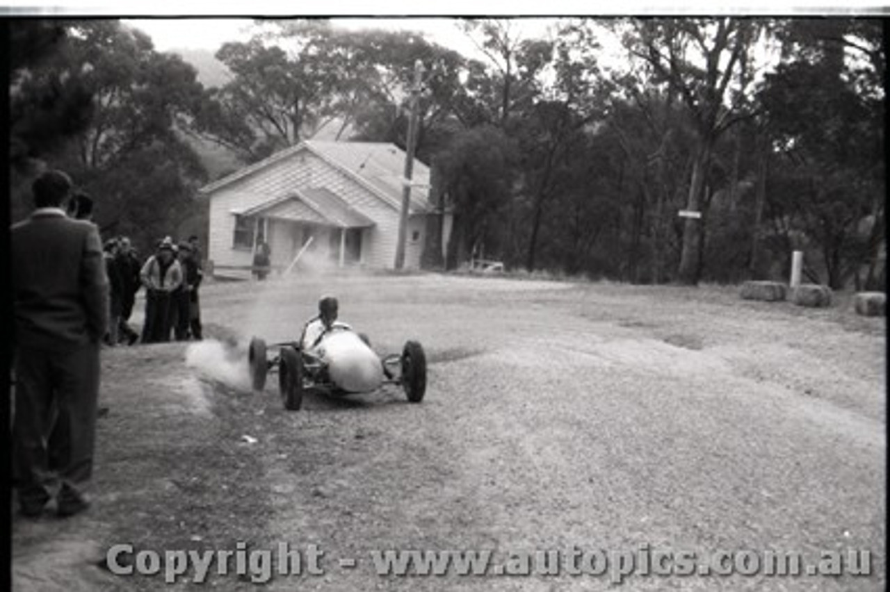 Hepburn Springs - All images from 1960 - Photographer Peter D'Abbs - Code HS60-14