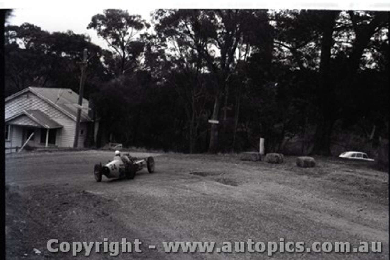 Hepburn Springs - All images from 1960 - Photographer Peter D'Abbs - Code HS60-18