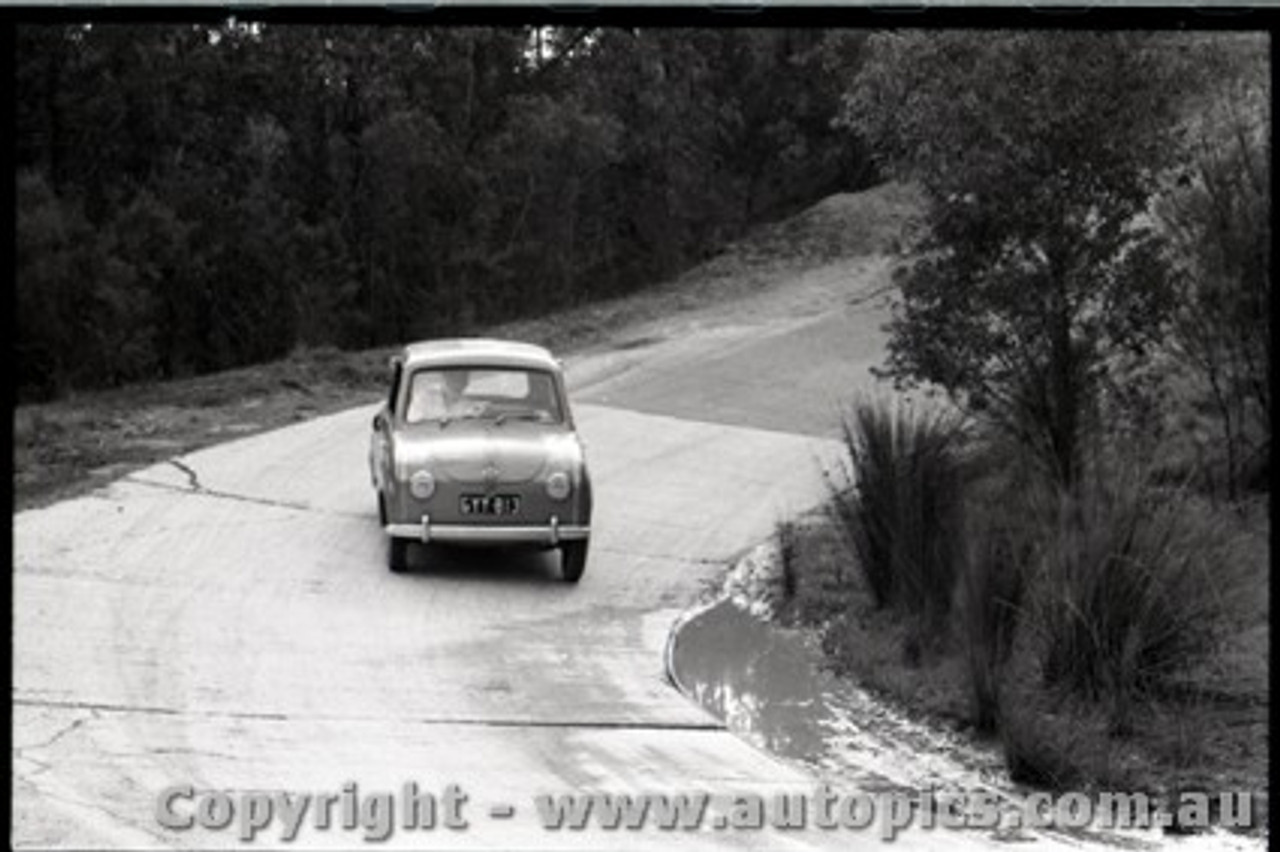 Hepburn Springs - All images from 1960 - Photographer Peter D'Abbs - Code HS60-85