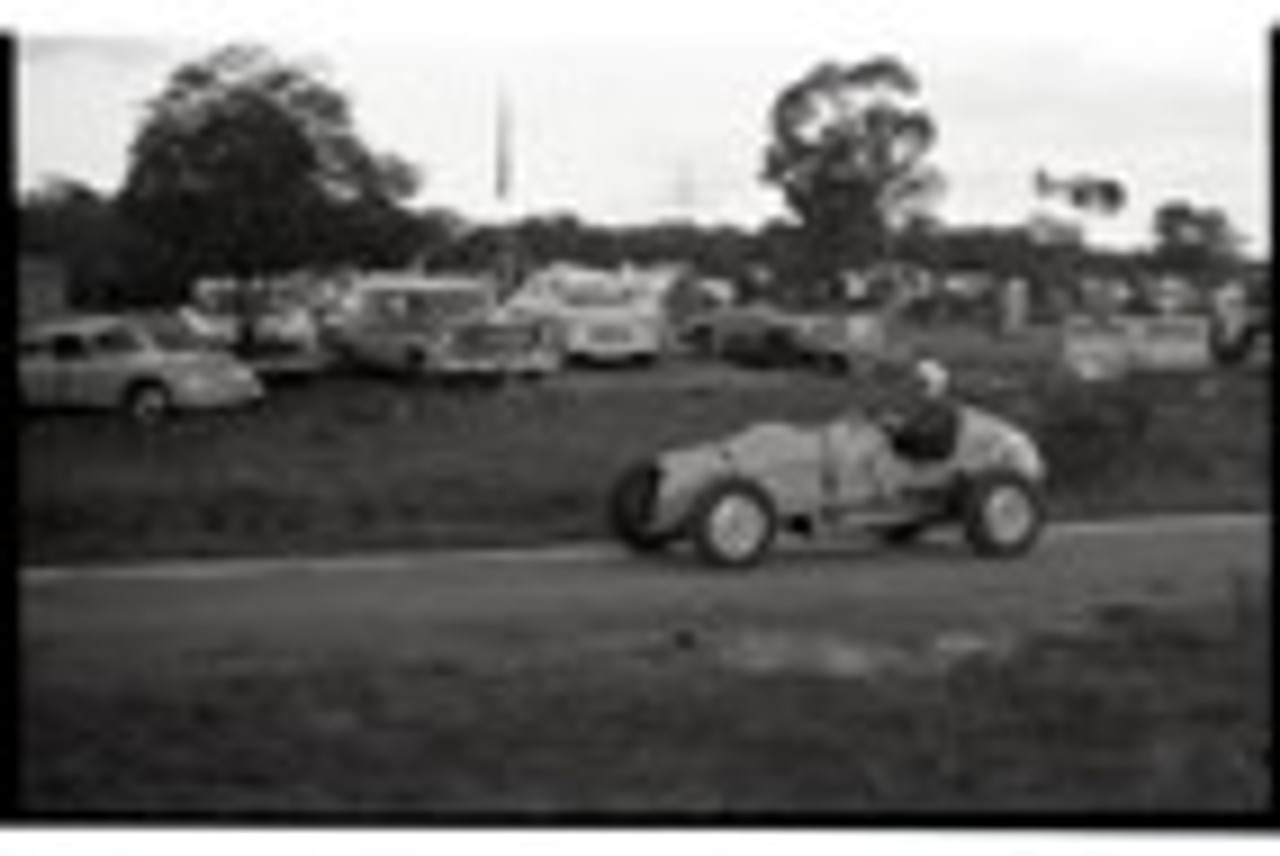Hepburn Springs - All images from 1960 - Photographer Peter D'Abbs - Code HS60-92