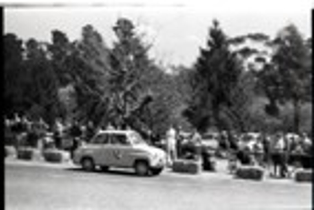 Hepburn Springs - All images from 1960 - Photographer Peter D'Abbs - Code HS60-148