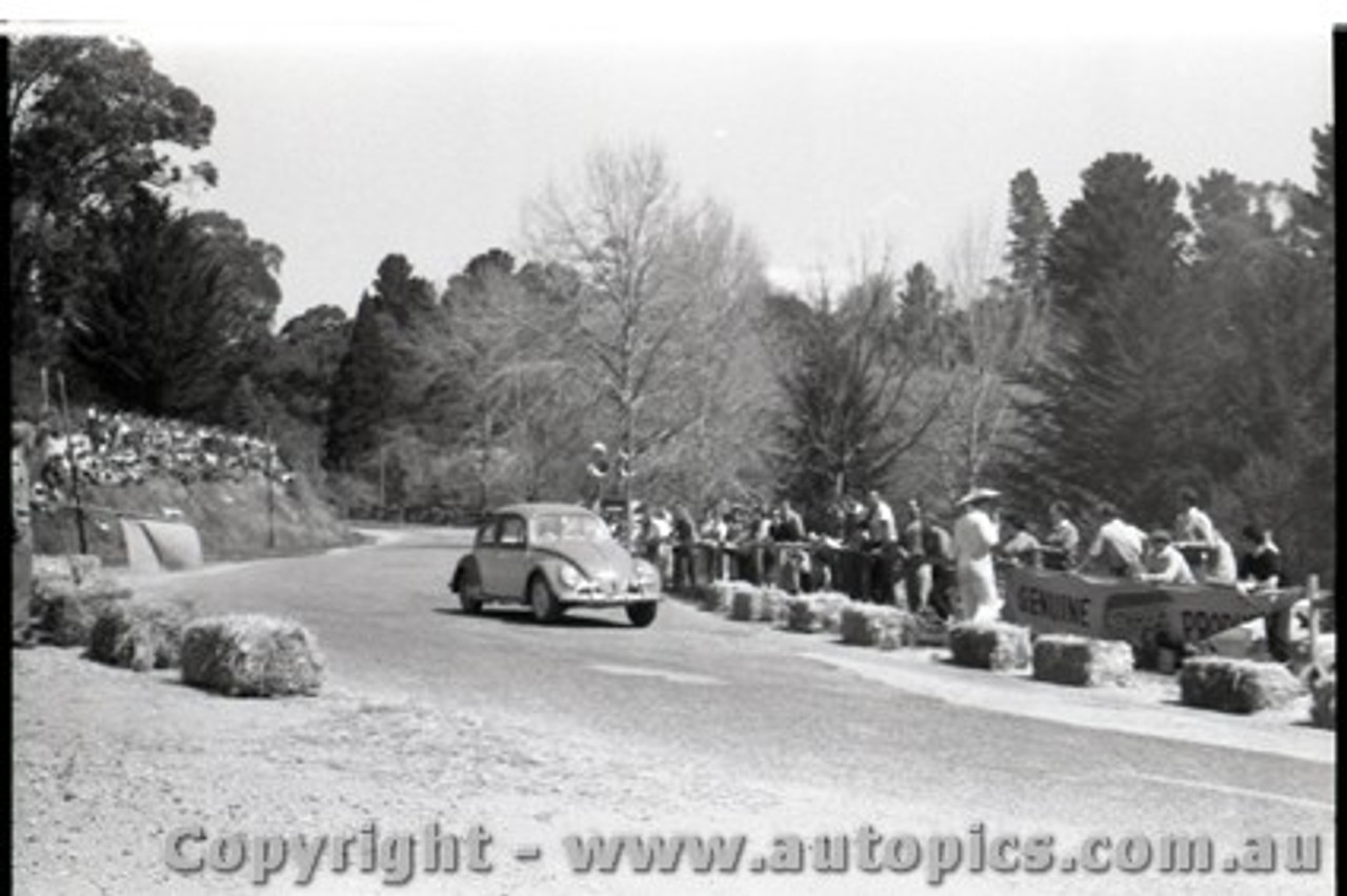 Hepburn Springs - All images from 1960 - Photographer Peter D'Abbs - Code HS60-150