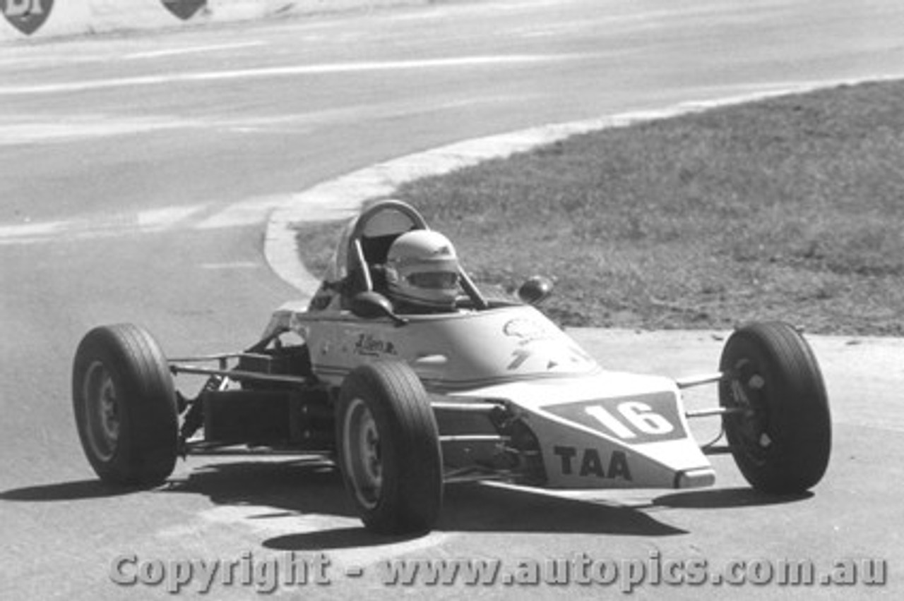 78501 - Russell Allen Hawke DL17 Formula Ford Oran Park 1978