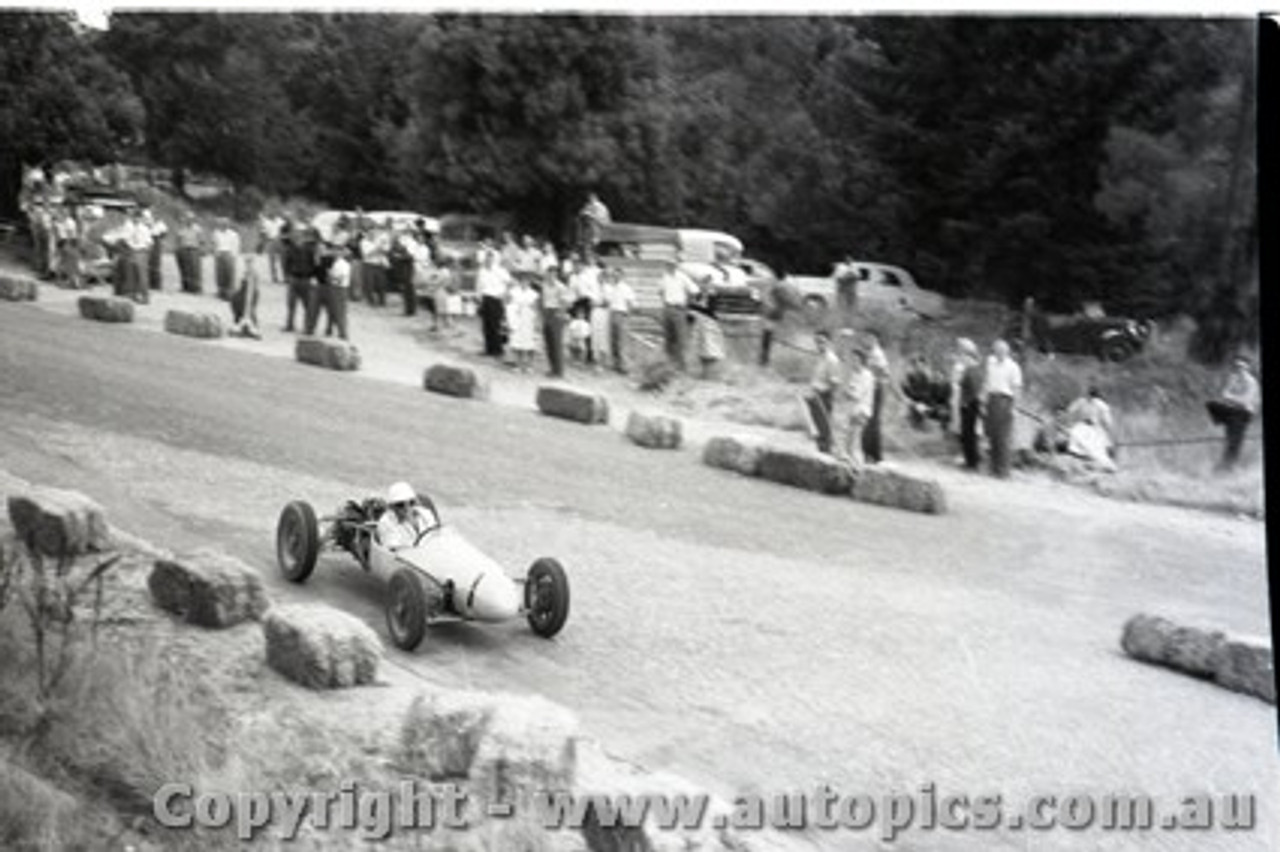 Hepburn Springs Hill Climb 1959 - Photographer Peter D'Abbs - Code 599017