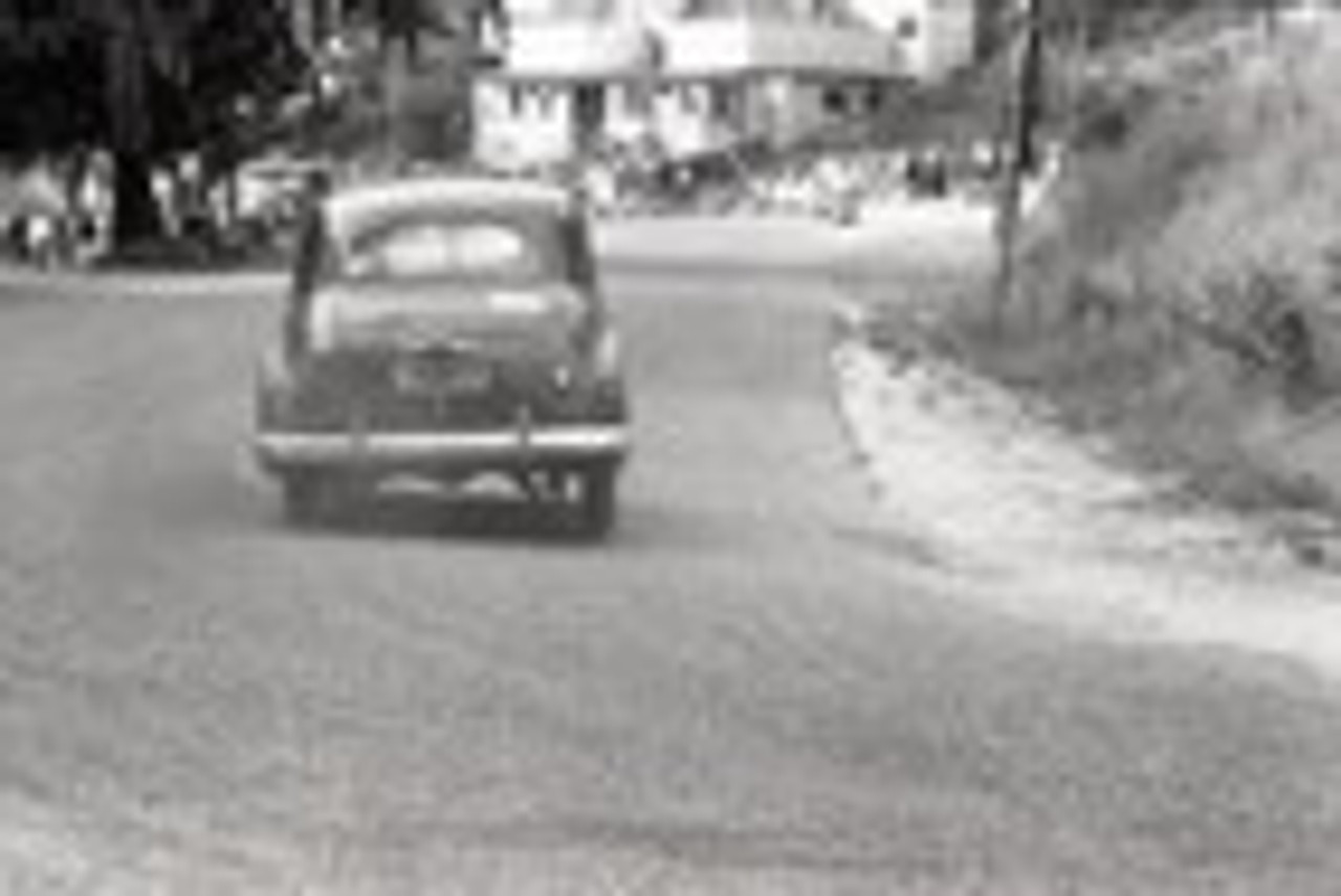 Hepburn Springs Hill Climb 1959 - Photographer Peter D'Abbs - Code 599061