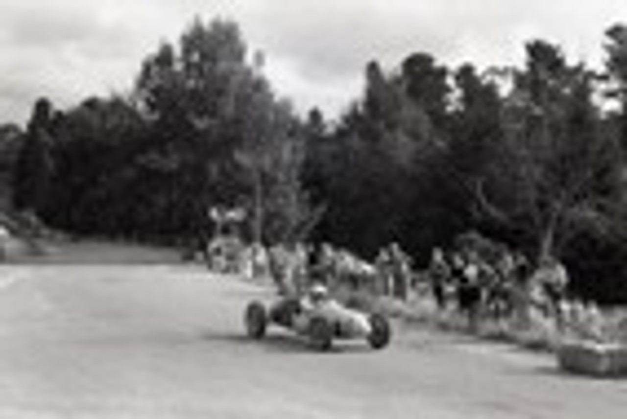 Hepburn Springs Hill Climb 1959 - Photographer Peter D'Abbs - Code 599064