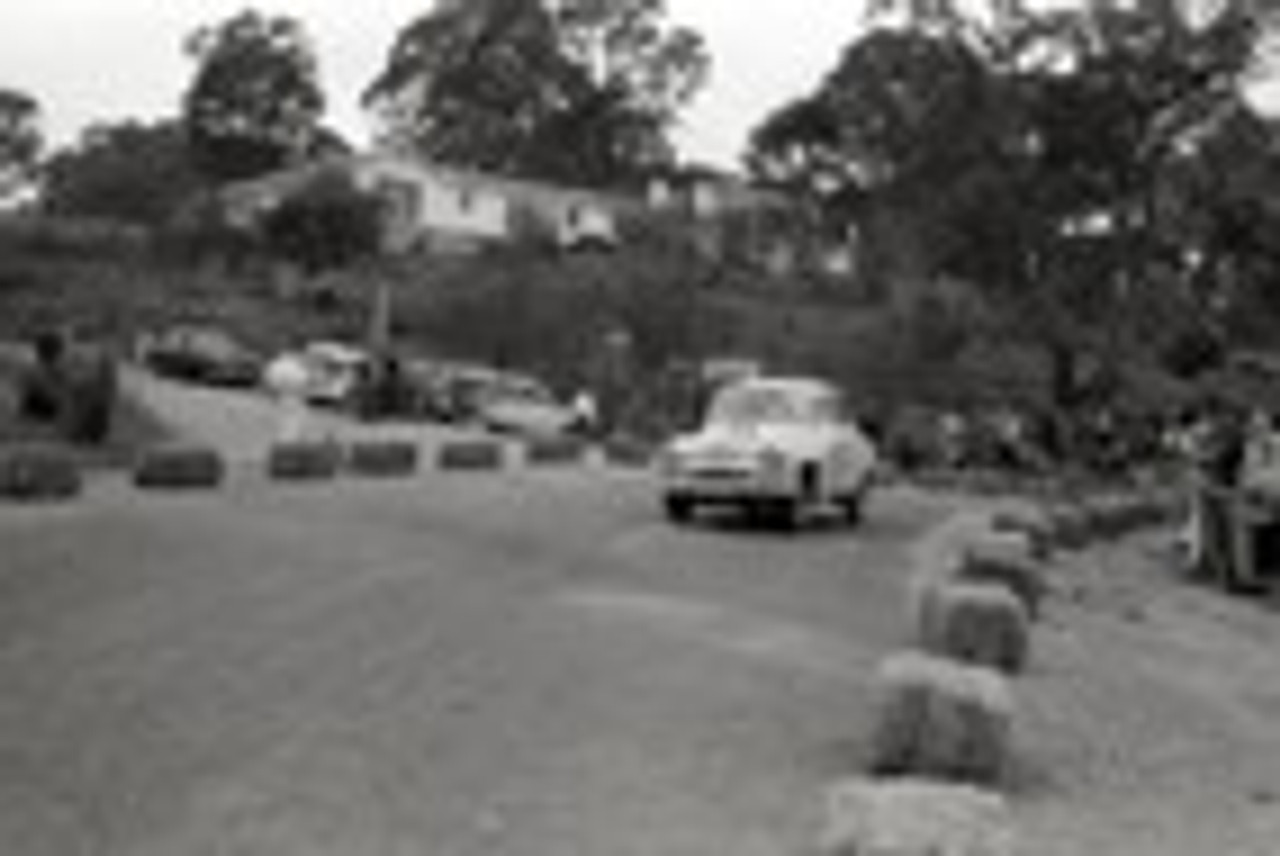 Hepburn Springs Hill Climb 1959 - Photographer Peter D'Abbs - Code 599101