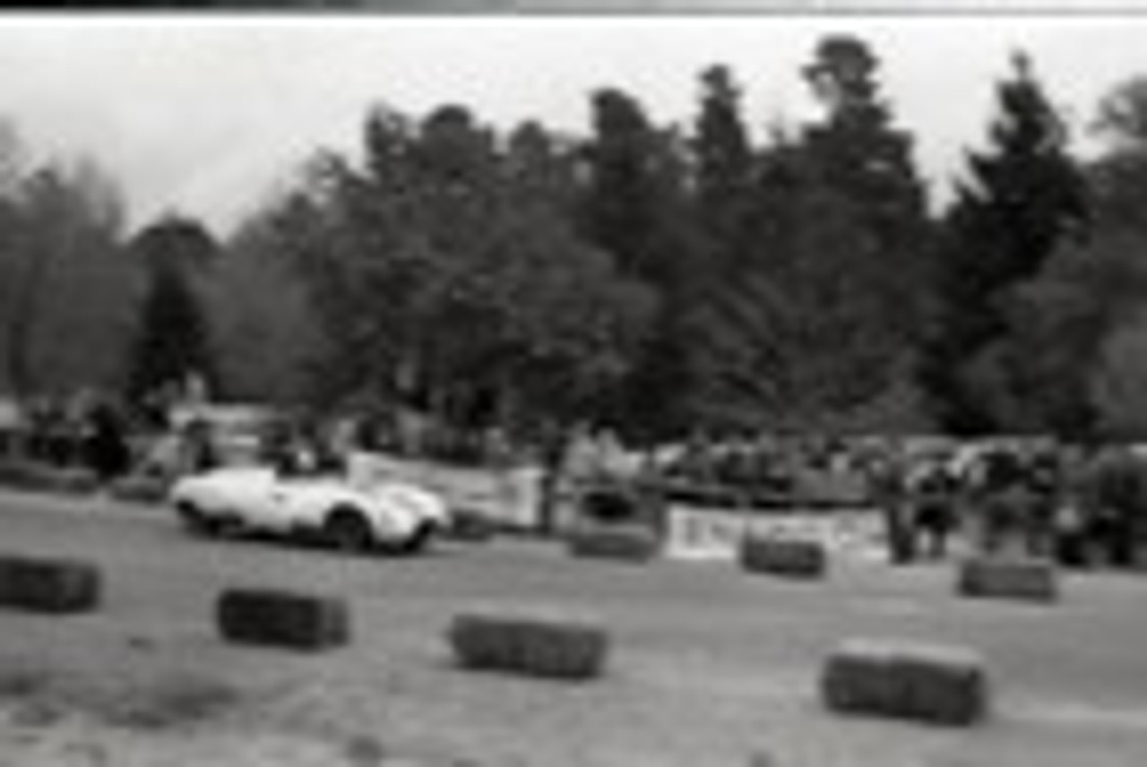 Hepburn Springs Hill Climb 1959 - Photographer Peter D'Abbs - Code 599104