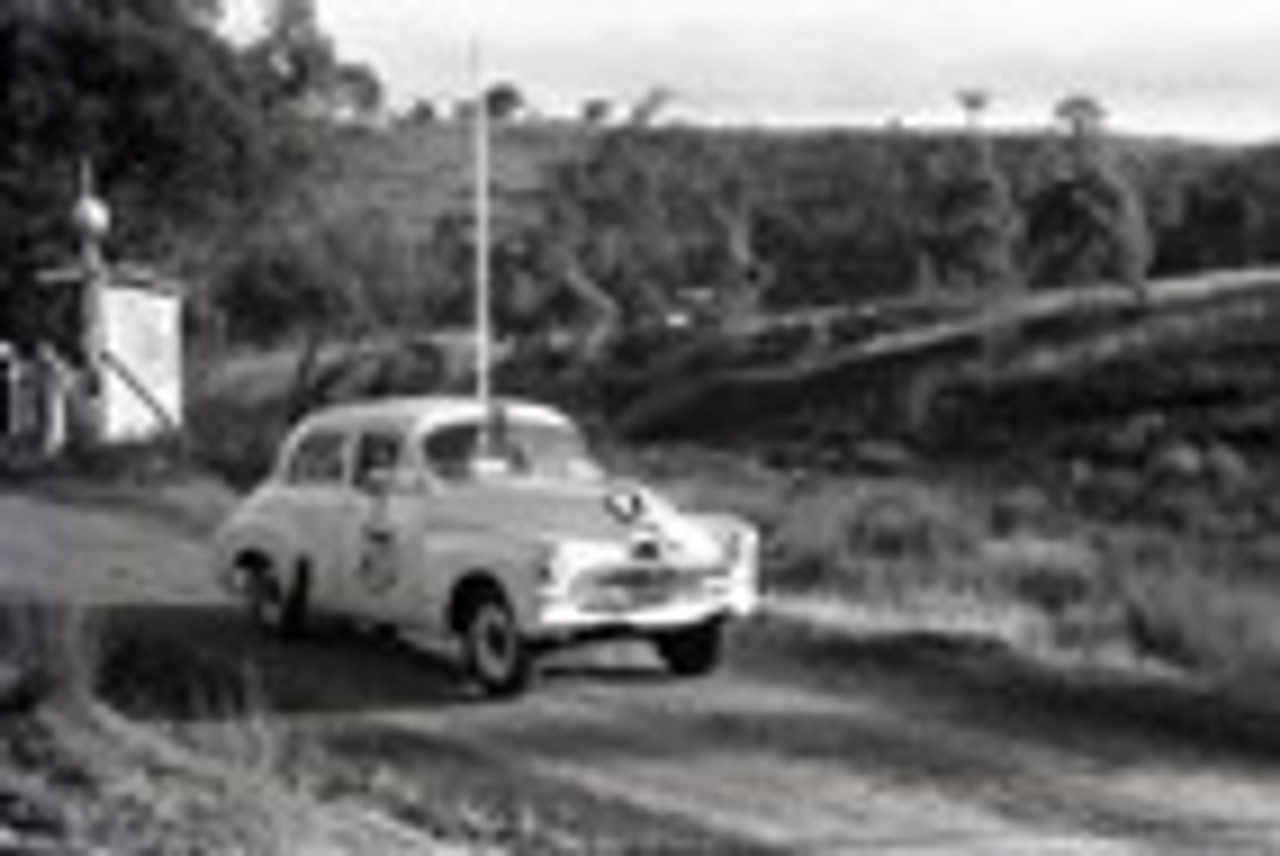 Rob Roy HillClimb 1959 - Photographer Peter D'Abbs - Code 599131