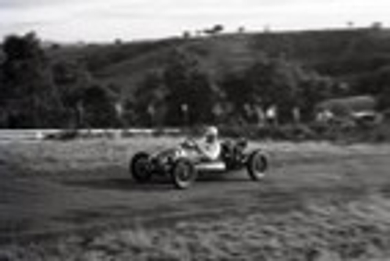 Rob Roy HillClimb 1959 - Photographer Peter D'Abbs - Code 599137