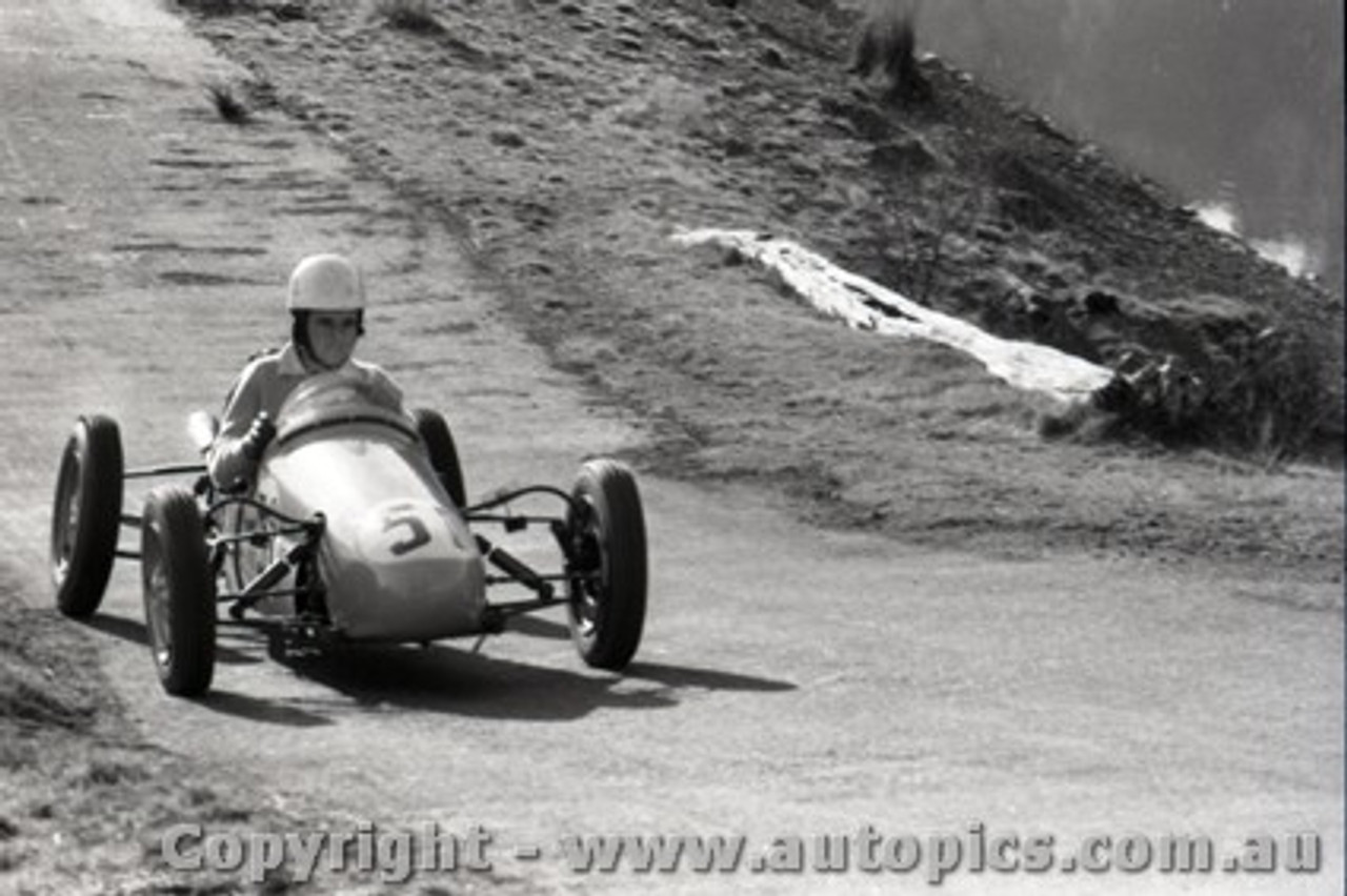 Rob Roy HillClimb 1959 - Photographer Peter D'Abbs - Code 599162