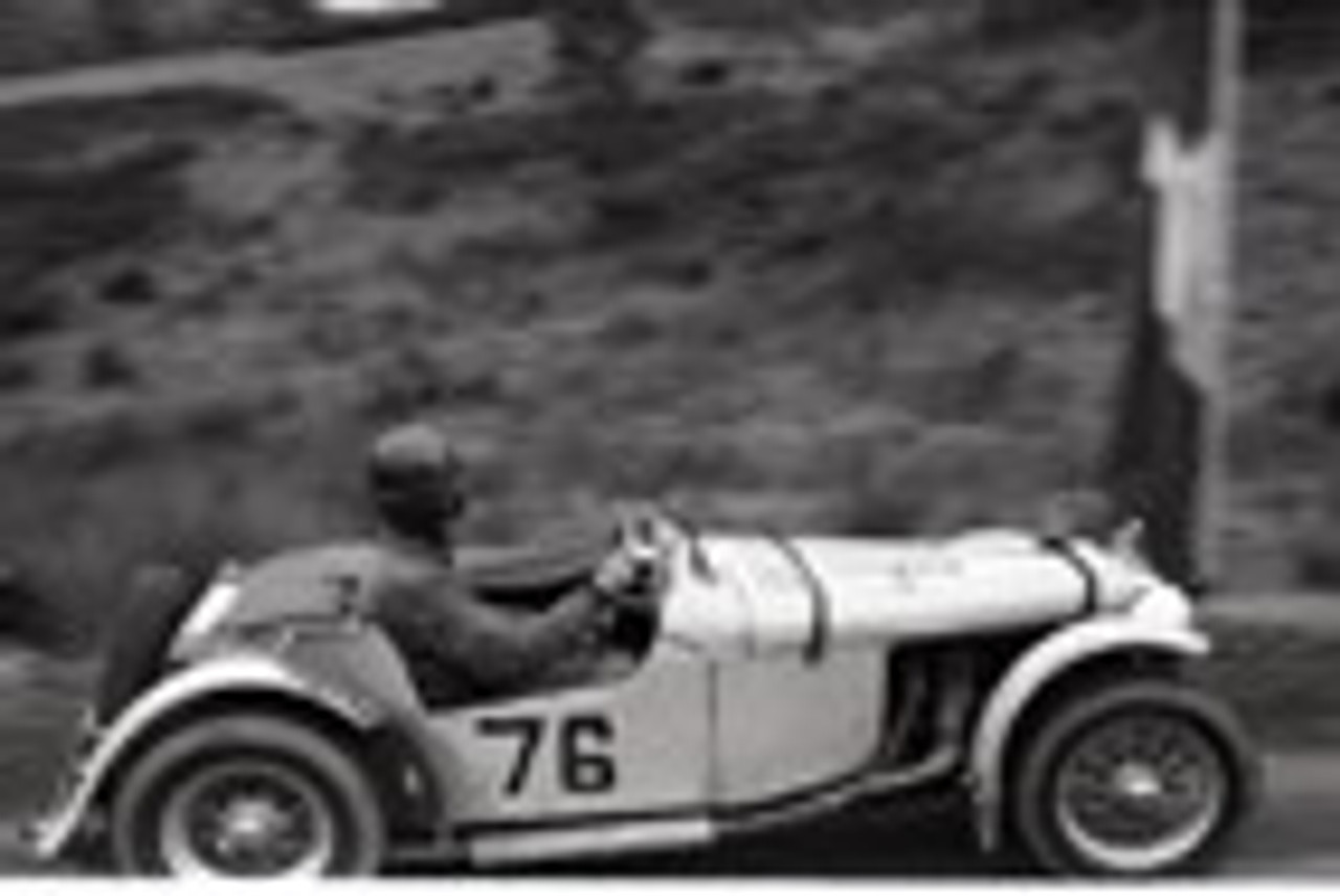 Rob Roy HillClimb 1959 - Photographer Peter D'Abbs - Code 599189