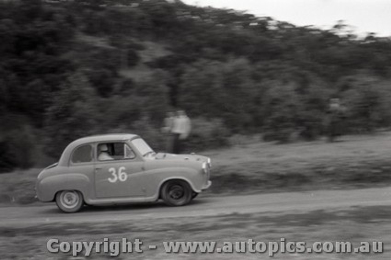 Rob Roy HillClimb 1959 - Photographer Peter D'Abbs - Code 599193