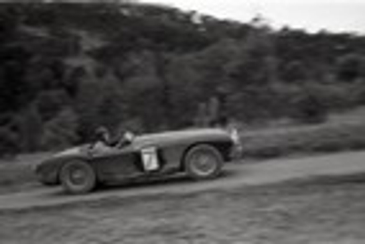 Rob Roy HillClimb 1959 - Photographer Peter D'Abbs - Code 599195