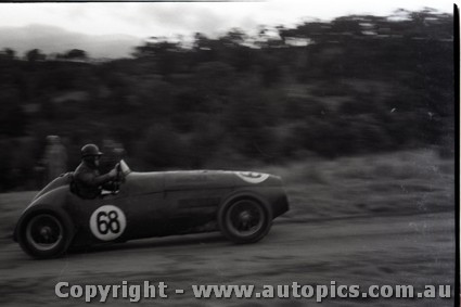 Rob Roy HillClimb 1959 - Photographer Peter D'Abbs - Code 599203