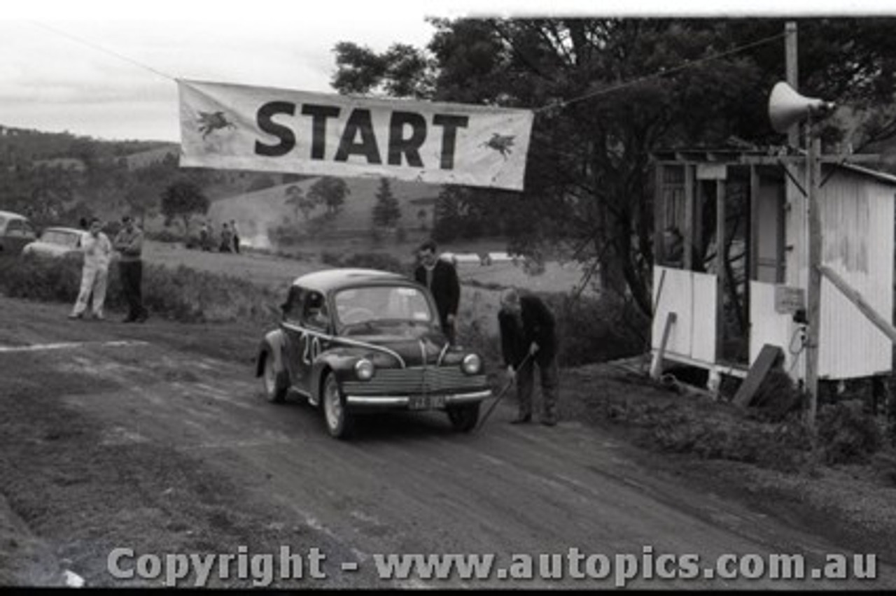 Rob Roy HillClimb 1959 - Photographer Peter D'Abbs - Code 599230