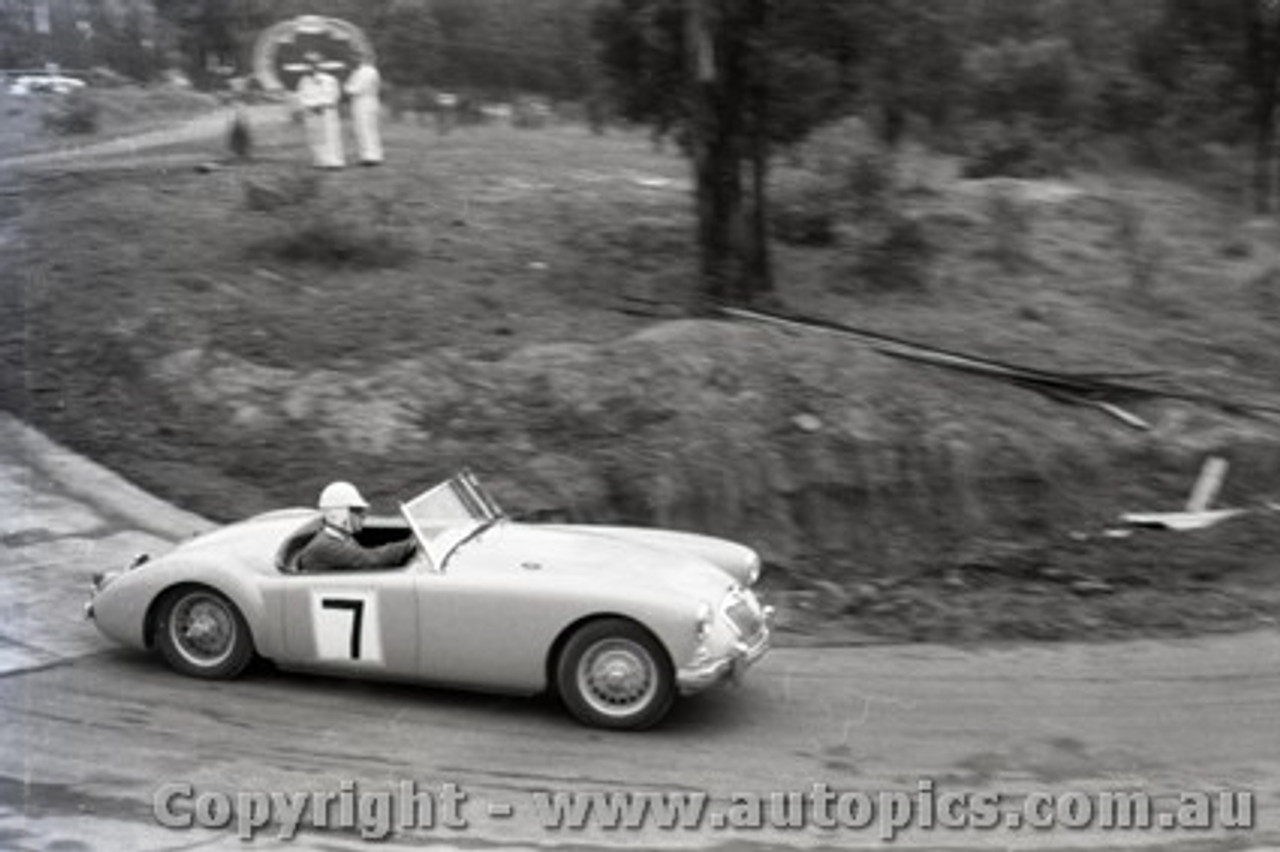 Templestowe HillClimb 1959 - Photographer Peter D'Abbs - Code 599244