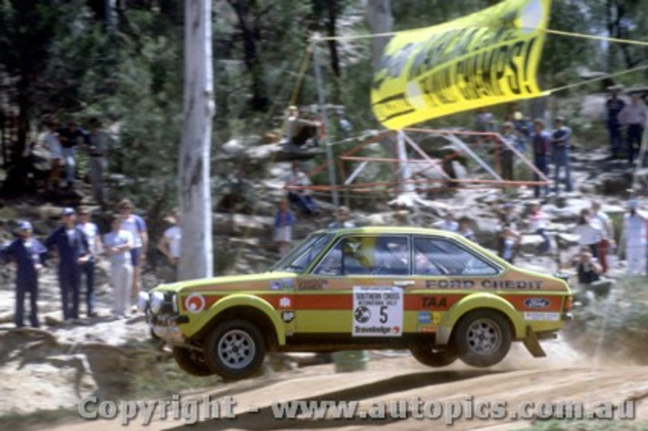 79950 - Southern Cross Rally Port Macquarie 1979 - Colin Bond / John Dawson-Damer Ford Escort