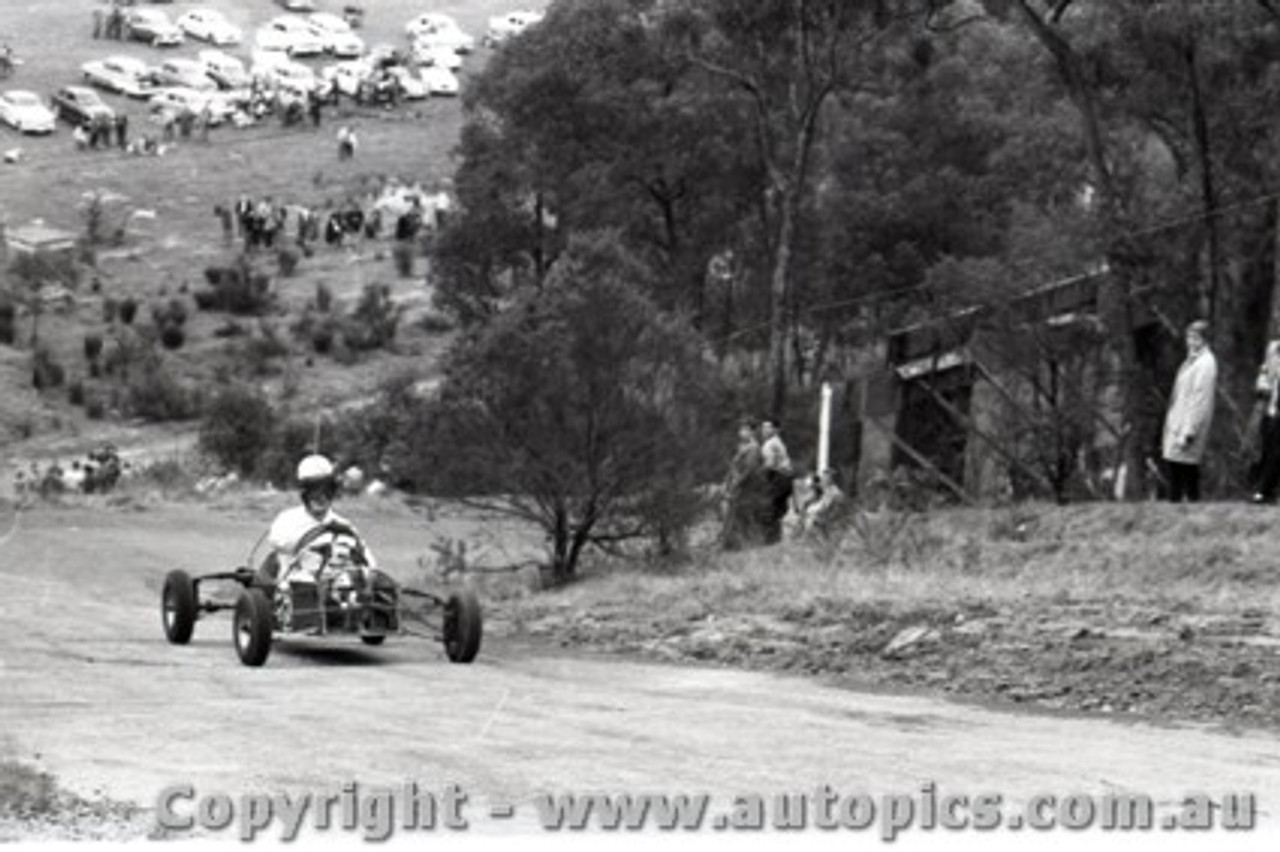 Templestowe HillClimb 1959 - Photographer Peter D'Abbs - Code 599349