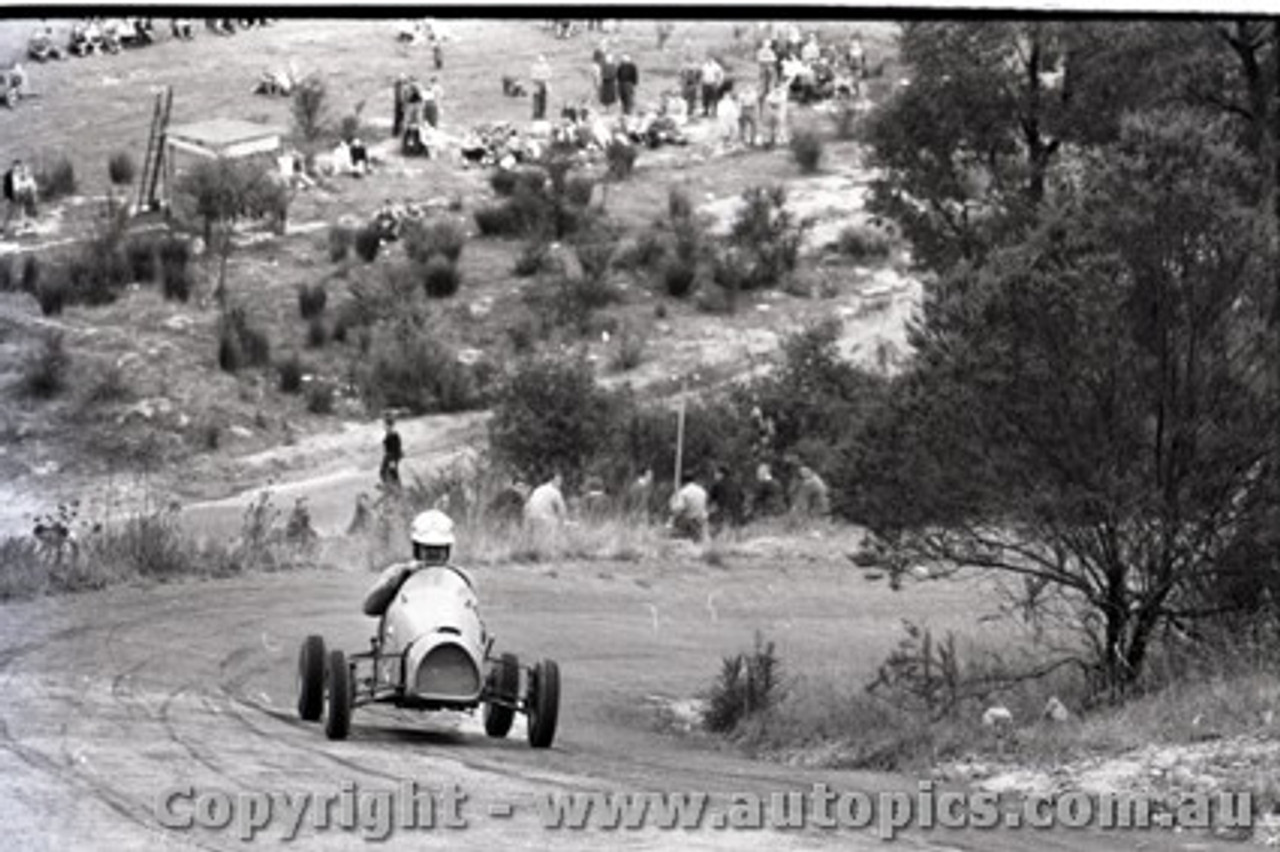 Templestowe HillClimb 1959 - Photographer Peter D'Abbs - Code 599376