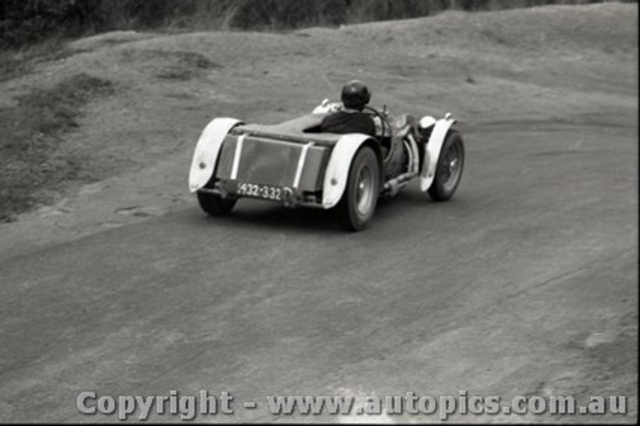 Templestowe HillClimb 1959 - Photographer Peter D'Abbs - Code 599390