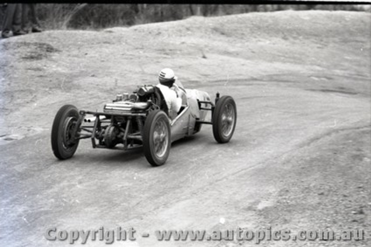 Templestowe HillClimb 1959 - Photographer Peter D'Abbs - Code 599394