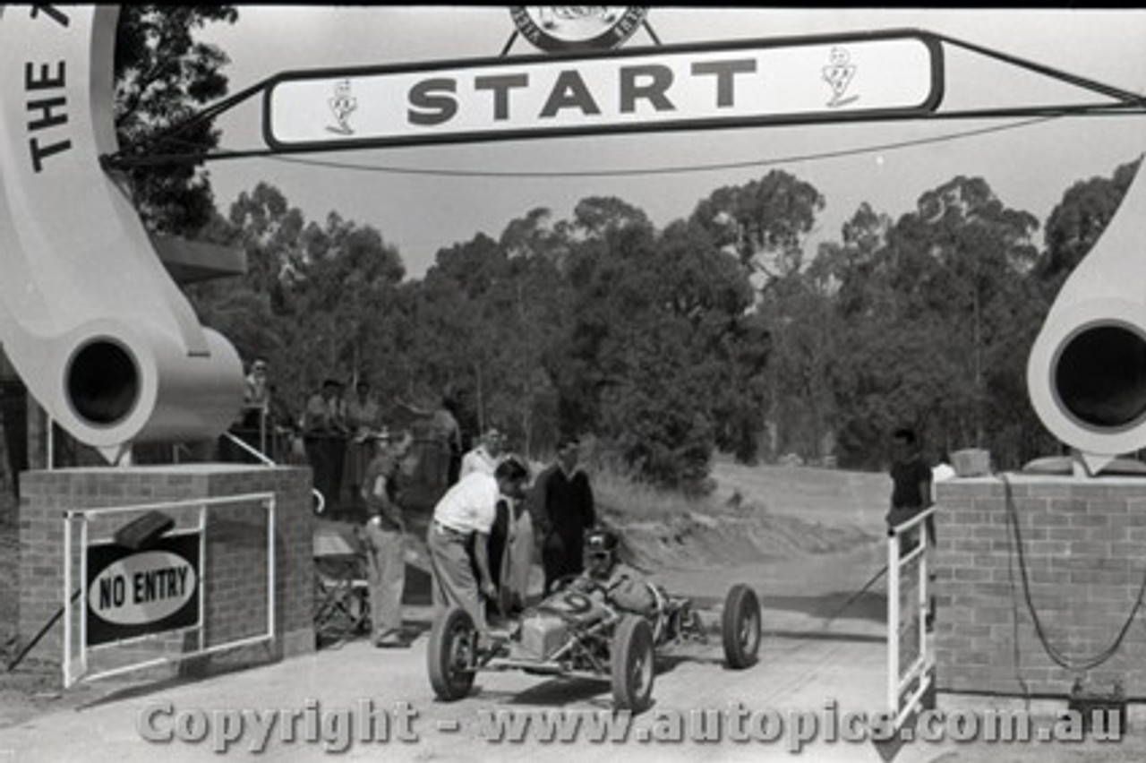 Templestowe HillClimb 1959 - Photographer Peter D'Abbs - Code 599450