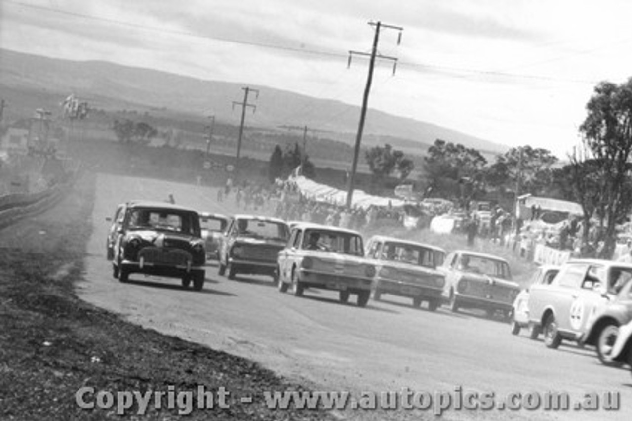 64706 - The Start Of The Race, Armstrong 500, Bathurst, 1964, Hillman Imp,  Morris 850, Vauxhall Viva