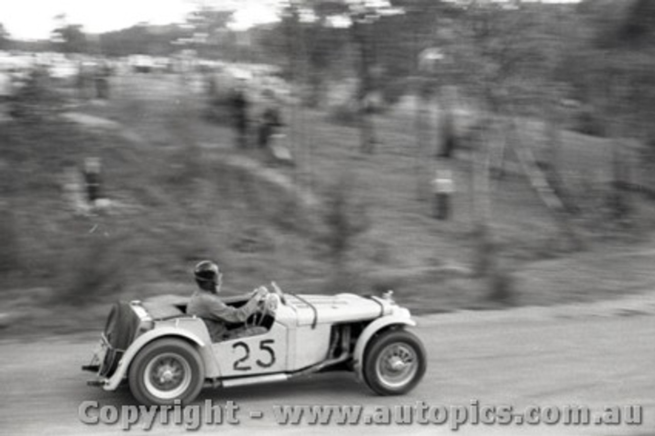 Templestowe HillClimb 1959 - Photographer Peter D'Abbs - Code 599519