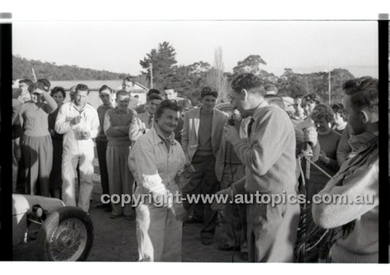 Rob Roy HillClimb 1st June 1958 - Photographer Peter D'Abbs - Code RR1658-023