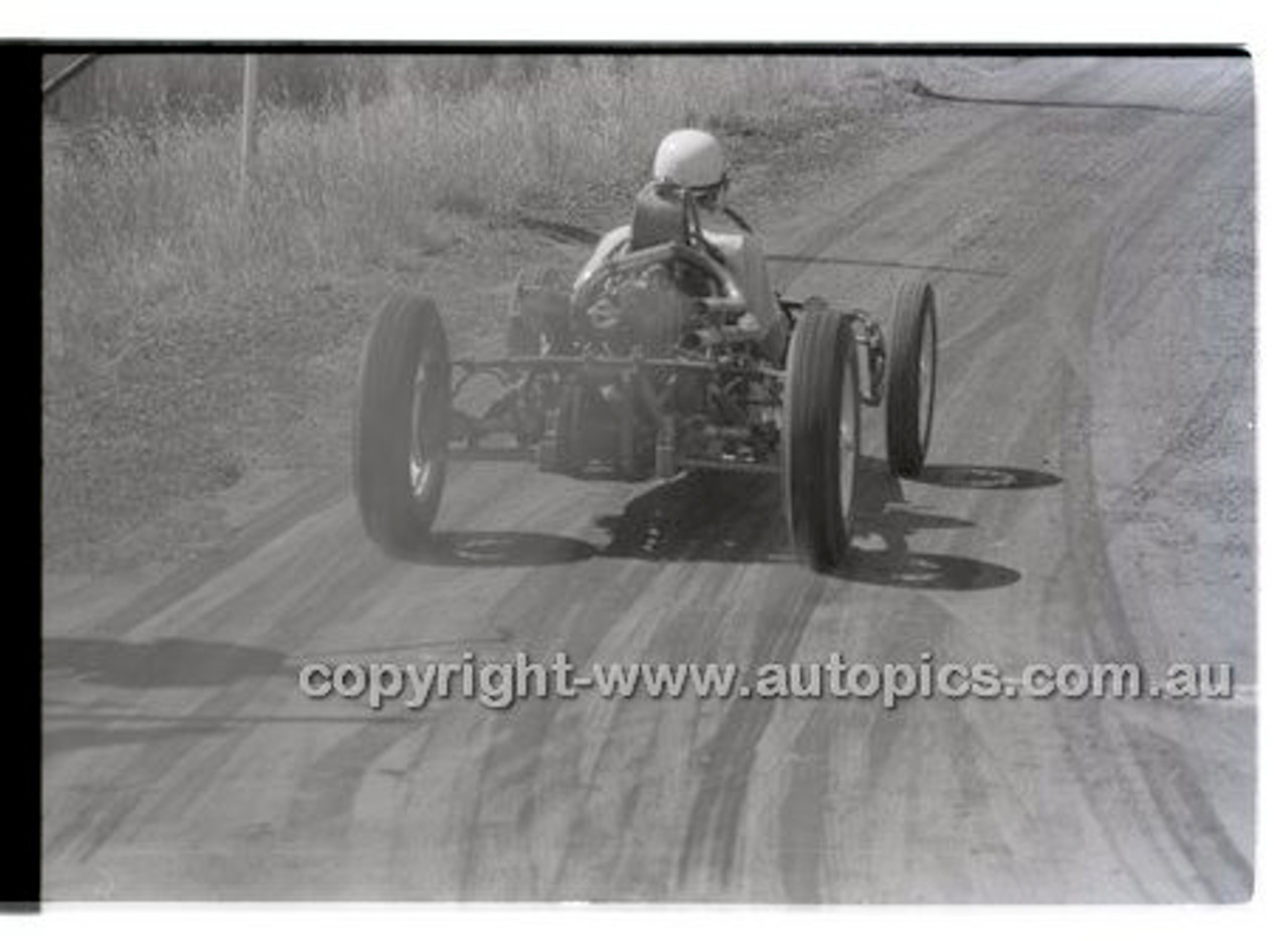 Rob Roy HillClimb 2nd February 1958 - Photographer Peter D'Abbs - Code RR1658-084