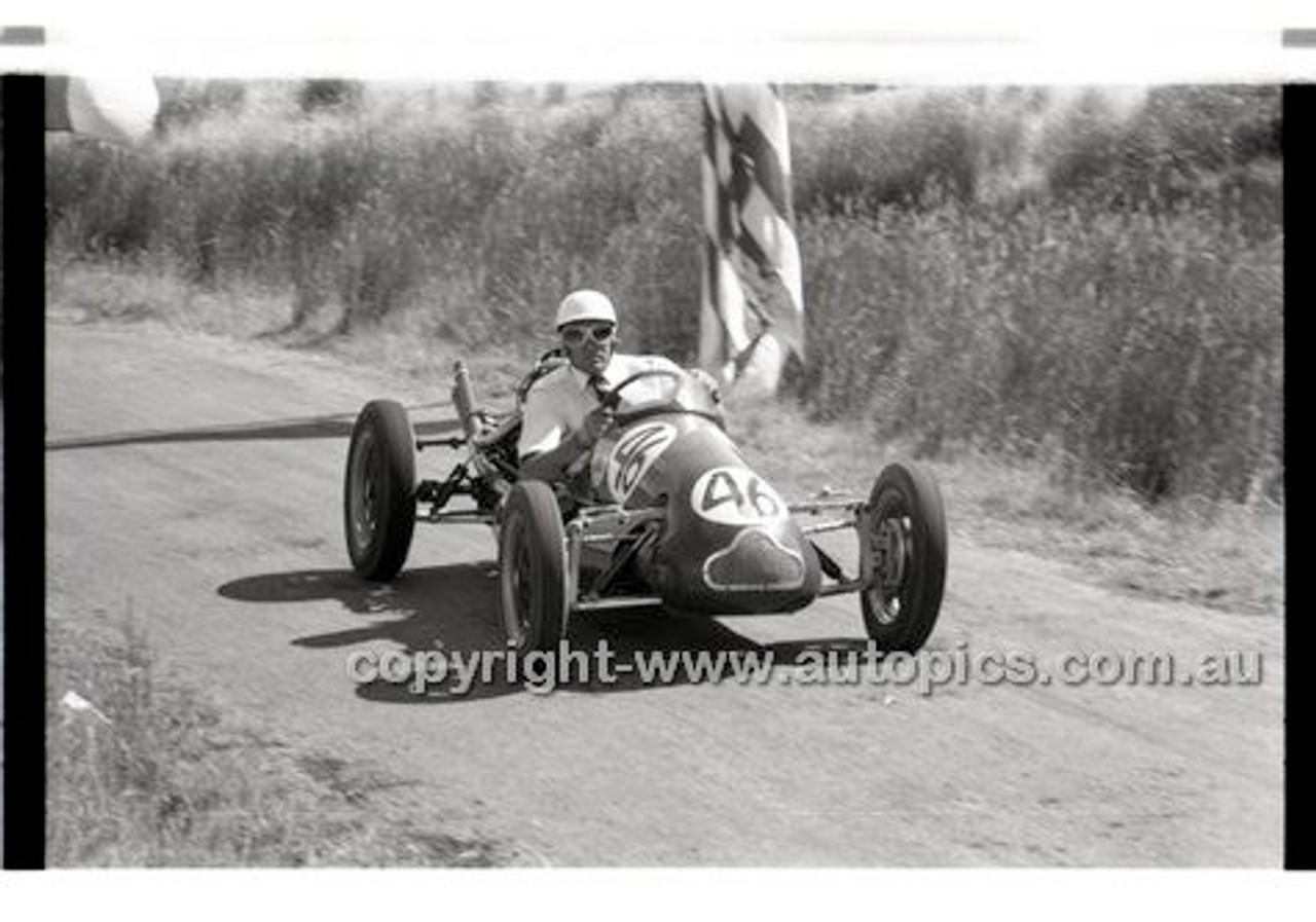 Rob Roy HillClimb 2nd February 1958 - Photographer Peter D'Abbs - Code RR1658-093