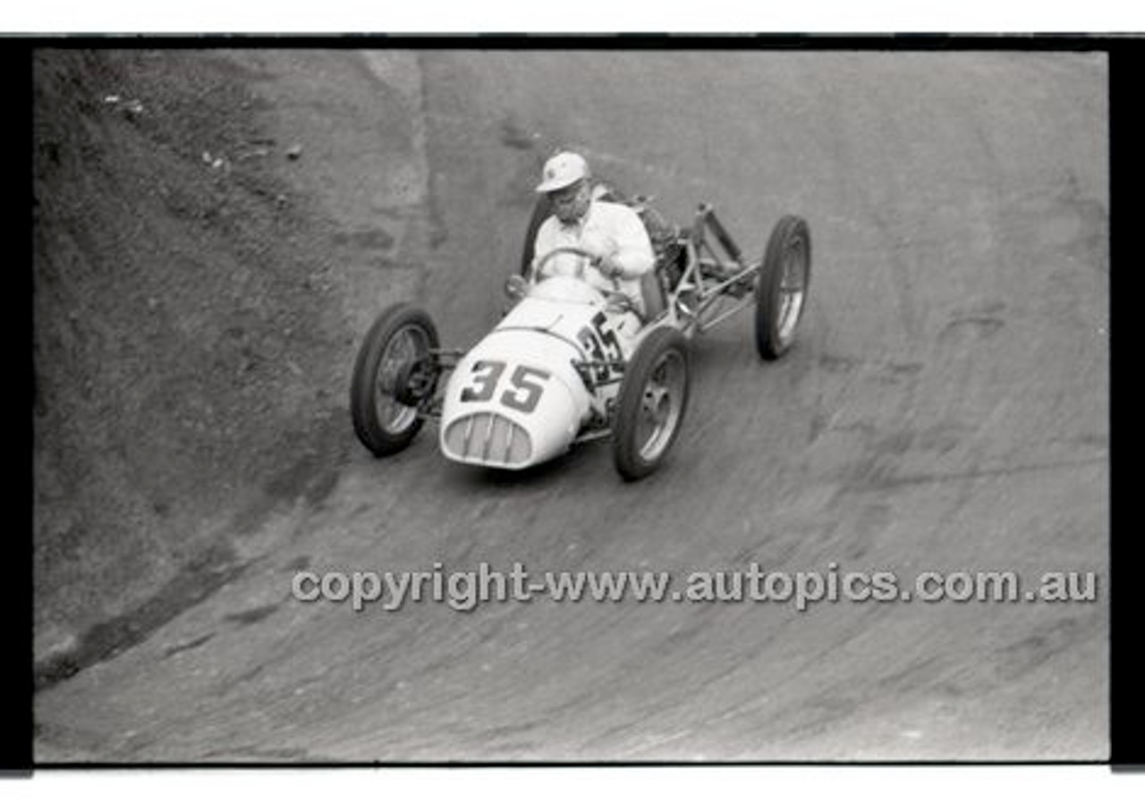 Rob Roy HillClimb 10th August 1958 - Photographer Peter D'Abbs - Code RR1658-111