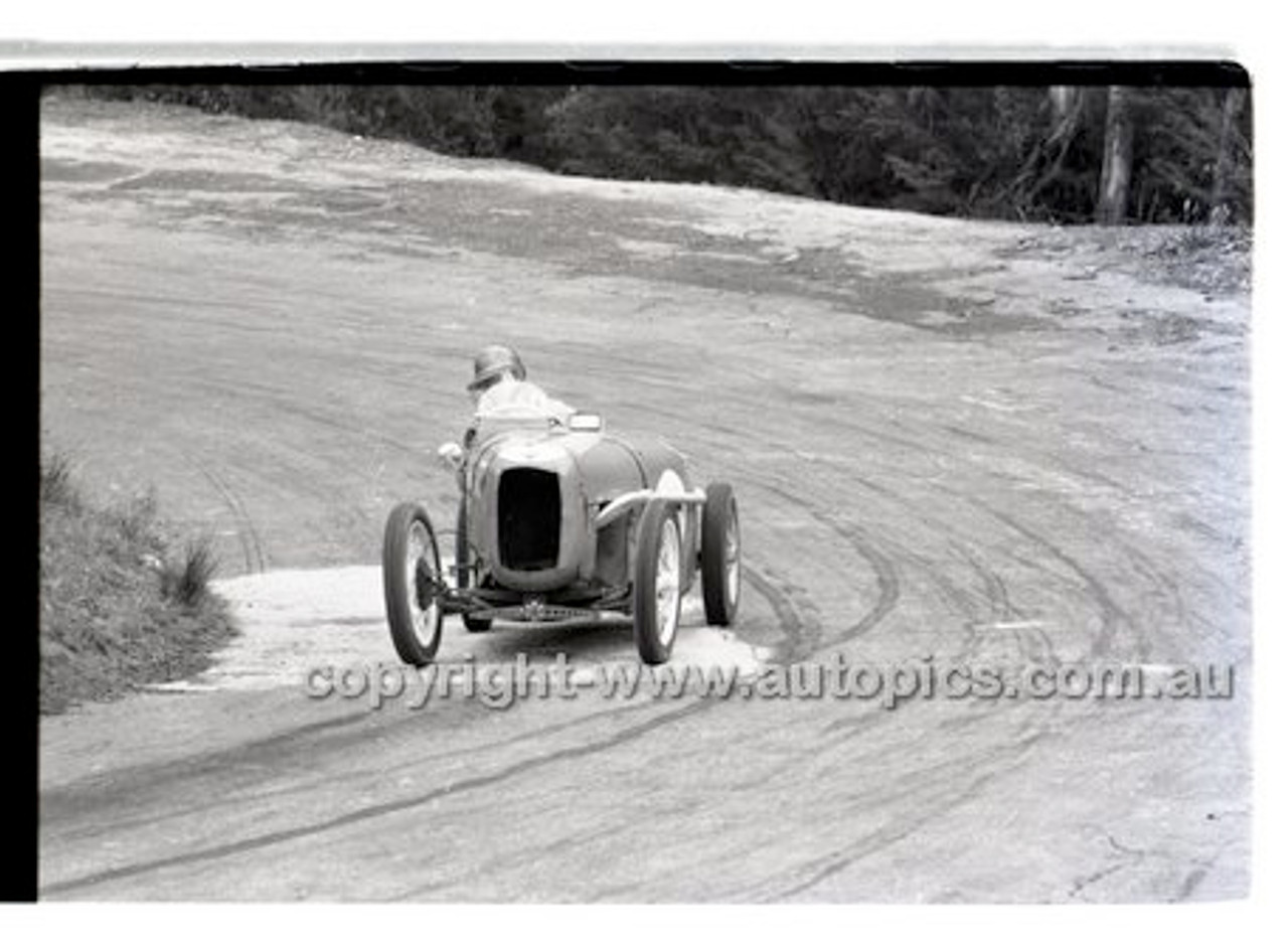 Rob Roy HillClimb 10th August 1958 - Photographer Peter D'Abbs - Code RR1658-148