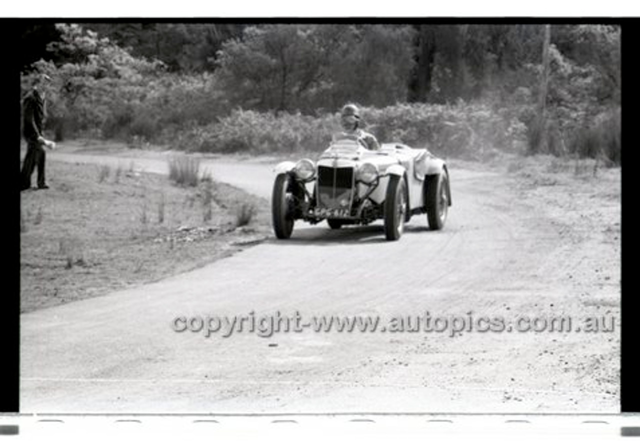 Rob Roy HillClimb 28th September 1958 - Photographer Peter D'Abbs - Code RR1658-205