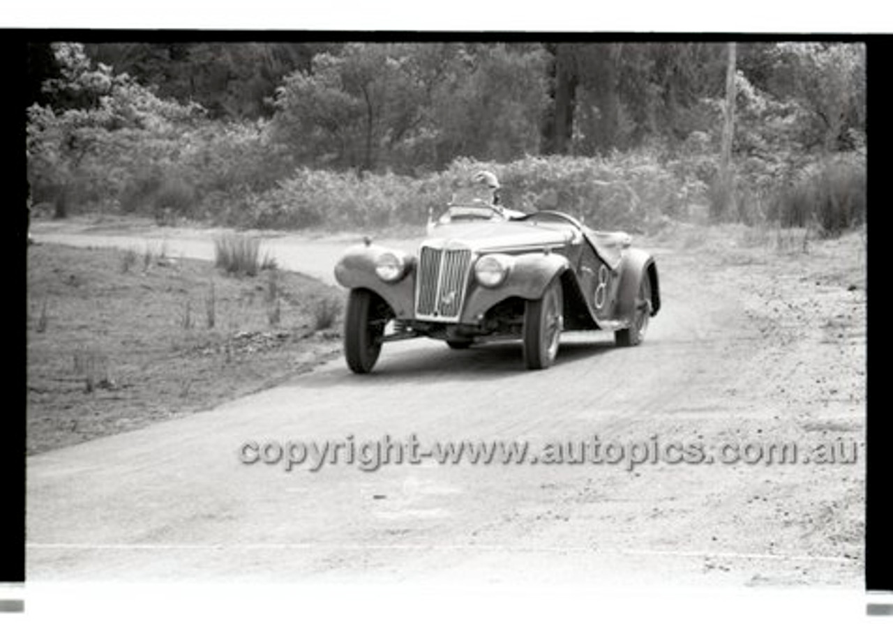 Rob Roy HillClimb 28th September 1958 - Photographer Peter D'Abbs - Code RR1658-207