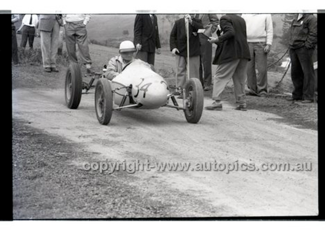 Rob Roy HillClimb 28th September 1958 - Photographer Peter D'Abbs - Code RR1658-237