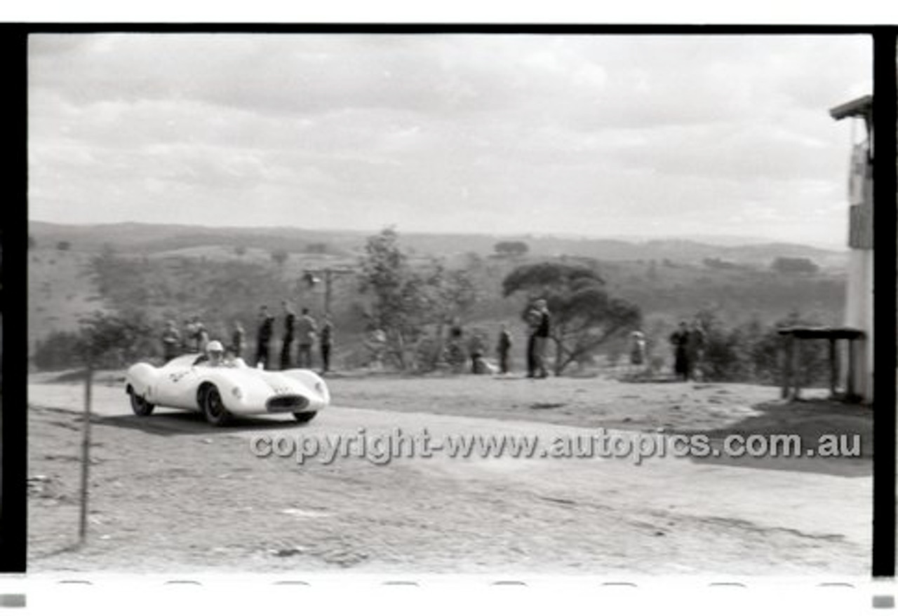 Rob Roy HillClimb 28th September 1958 - Photographer Peter D'Abbs - Code RR1658-252