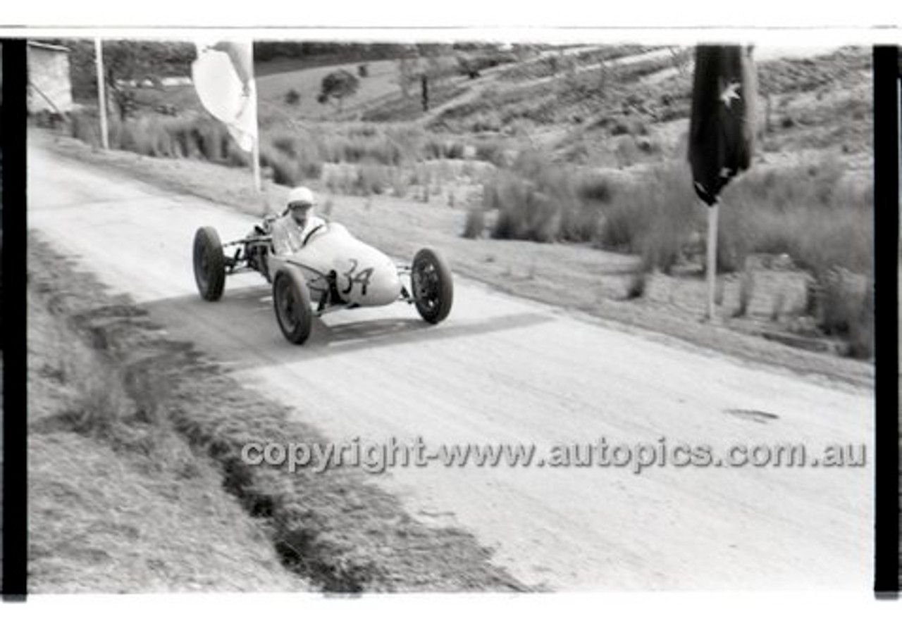 Rob Roy HillClimb 28th September 1958 - Photographer Peter D'Abbs - Code RR1658-257