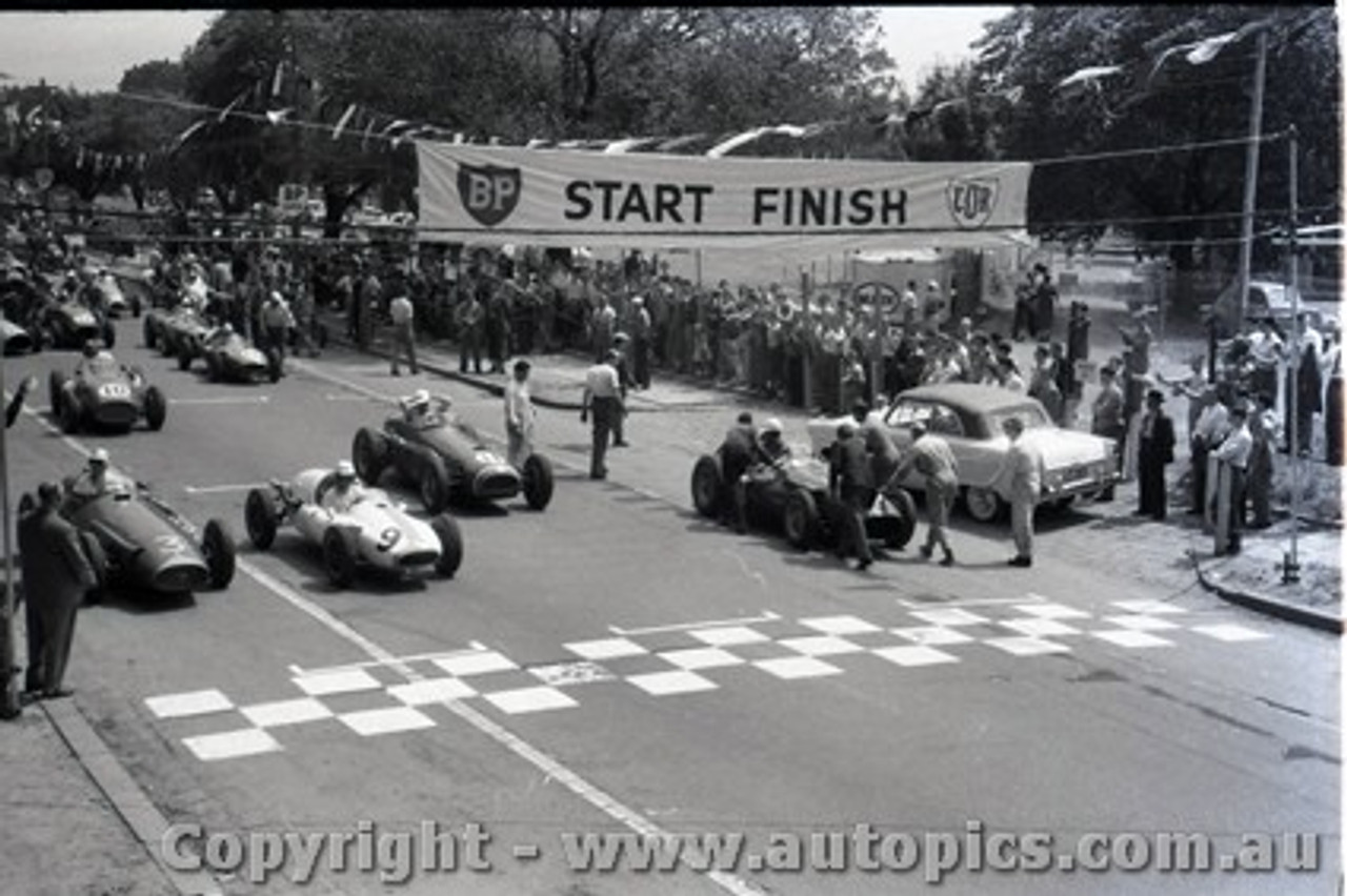Melbourne Grand Prix 30th November 1958  Albert Park - Photographer Peter D'Abbs - Code AP58-15