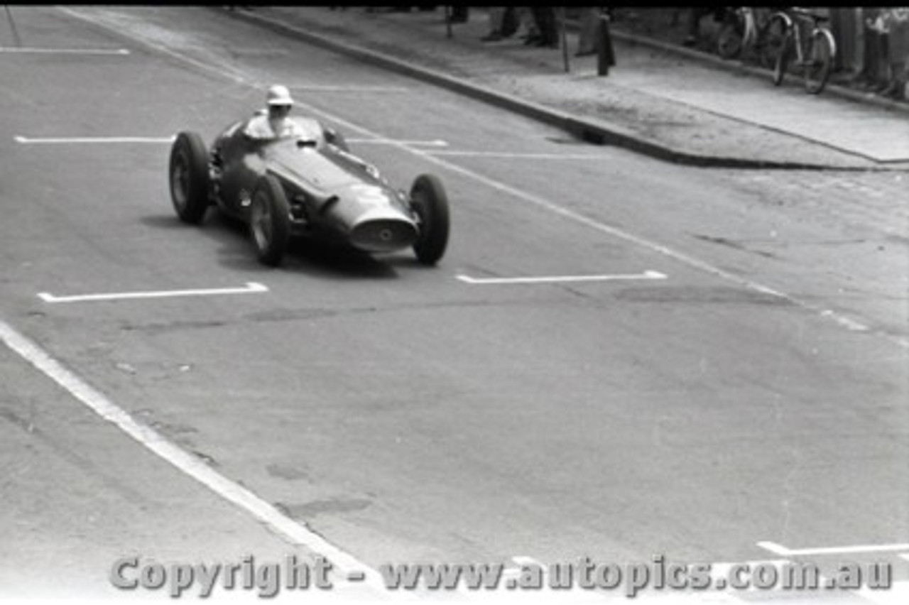 Melbourne Grand Prix 30th November 1958  Albert Park - Photographer Peter D'Abbs - Code AP58-101