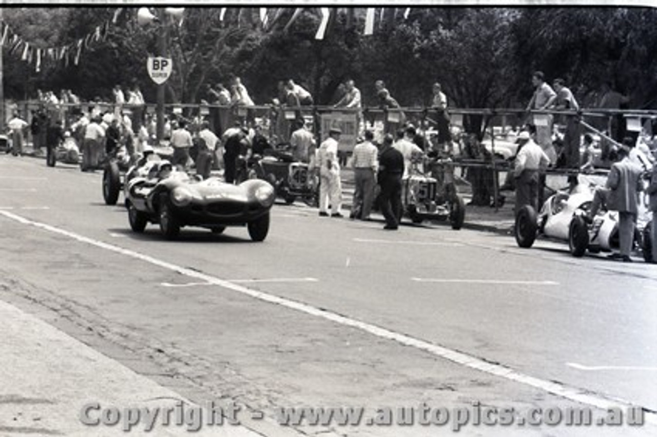 Melbourne Grand Prix 30th November 1958  Albert Park - Photographer Peter D'Abbs - Code AP58-114