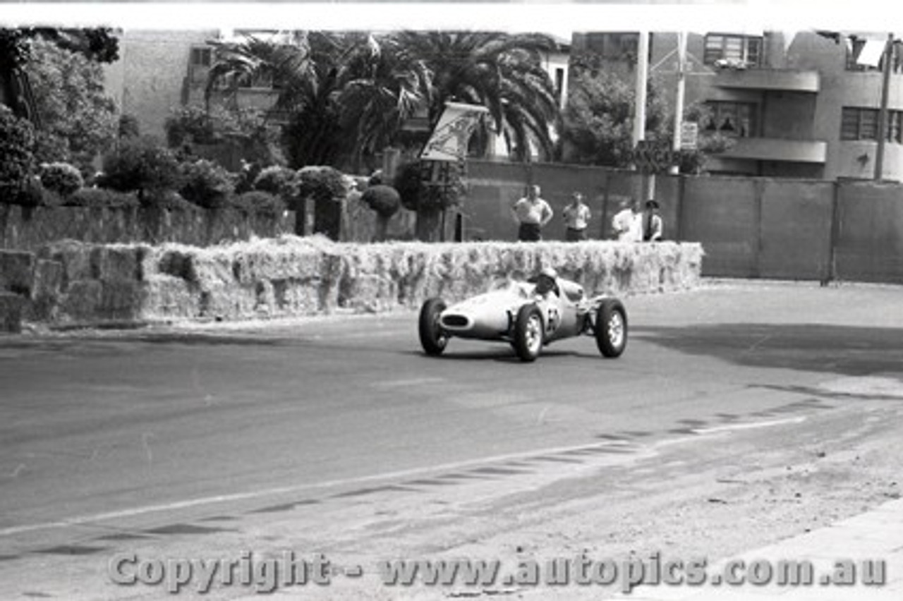 Melbourne Grand Prix 30th November 1958  Albert Park - Photographer Peter D'Abbs - Code AP58-117