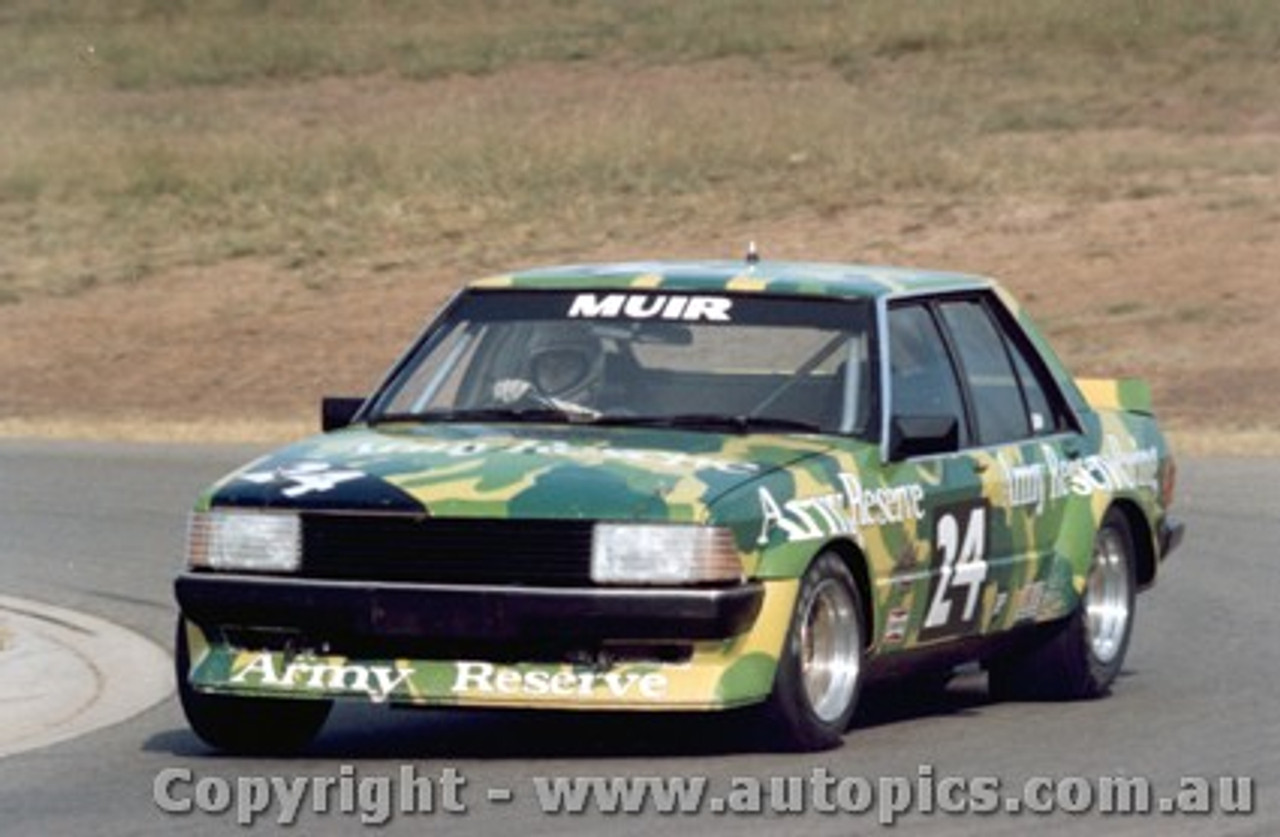 81007 - Muir - Ford Falcon - Oran Park 1981