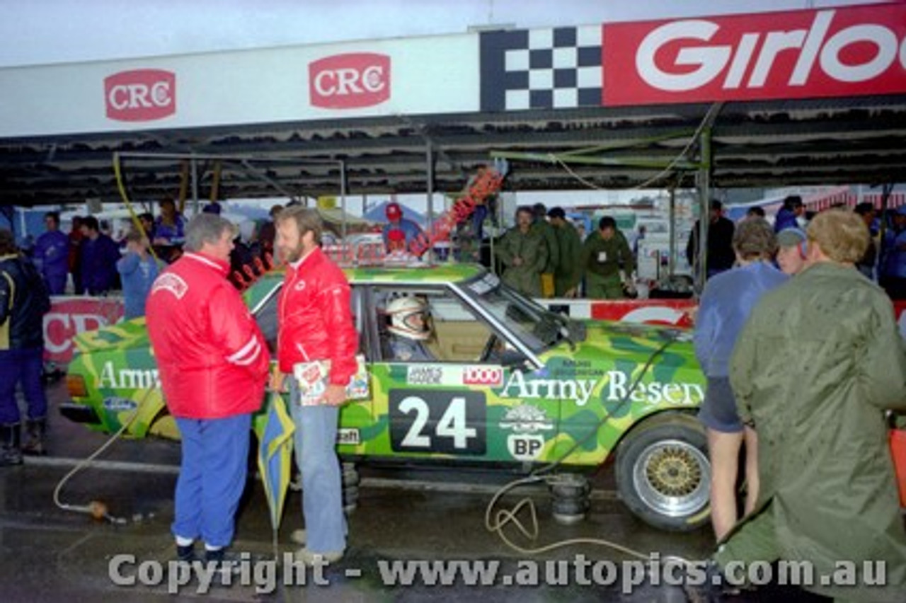 81718 - Muir / Geoghegan - Bathurst 1981 - Ford Falcon